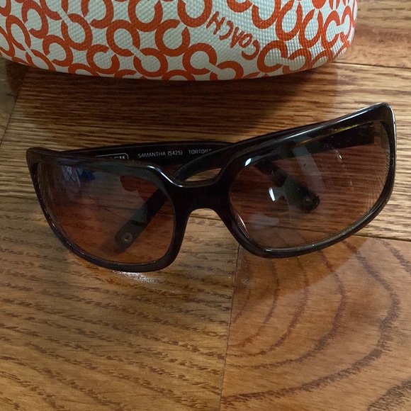 Sunglasses - Picture 2 of 6